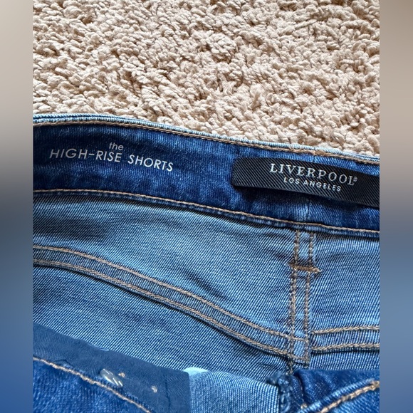 Liverpool Kristy Blue Denim High Rise Shorts size 2/26 - Picture 4 of 6